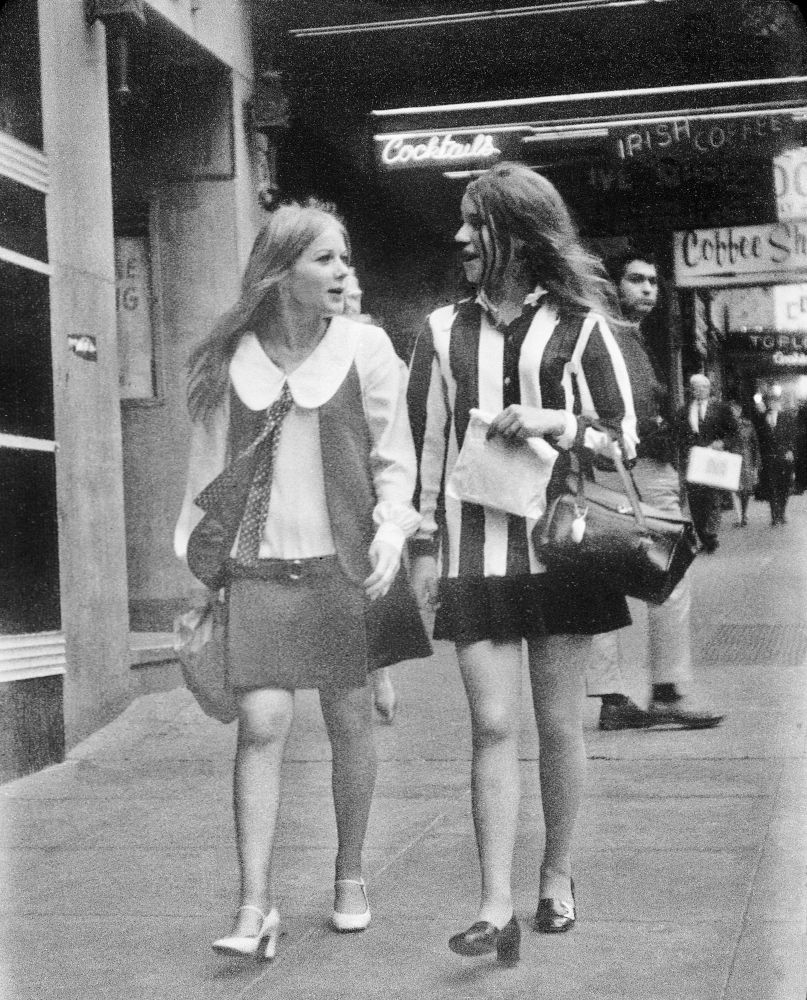 022776928